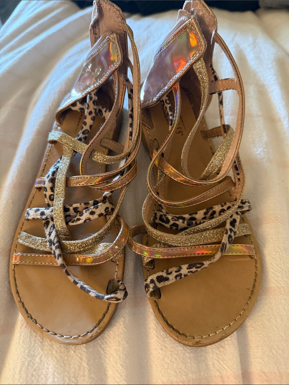 Women’s Strappy Leopard Accent Sandals in Gold